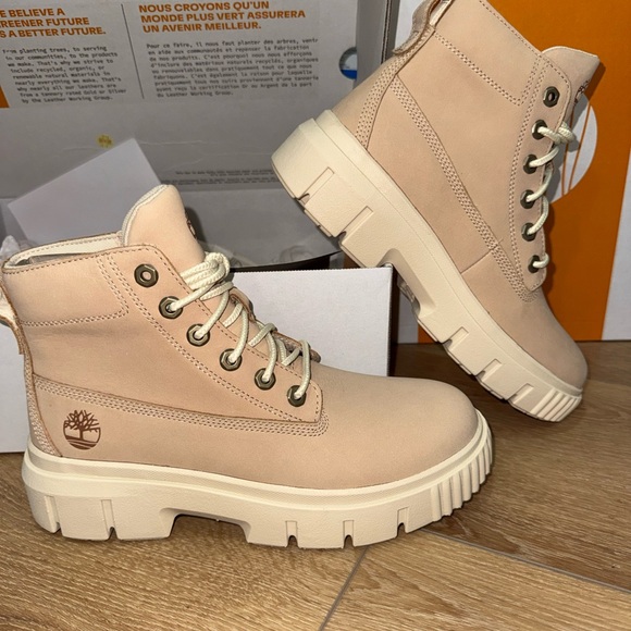 Timberland Shoes - Timberland‎ Women's Light Beige Chunky Lace-Up Boots 8.5